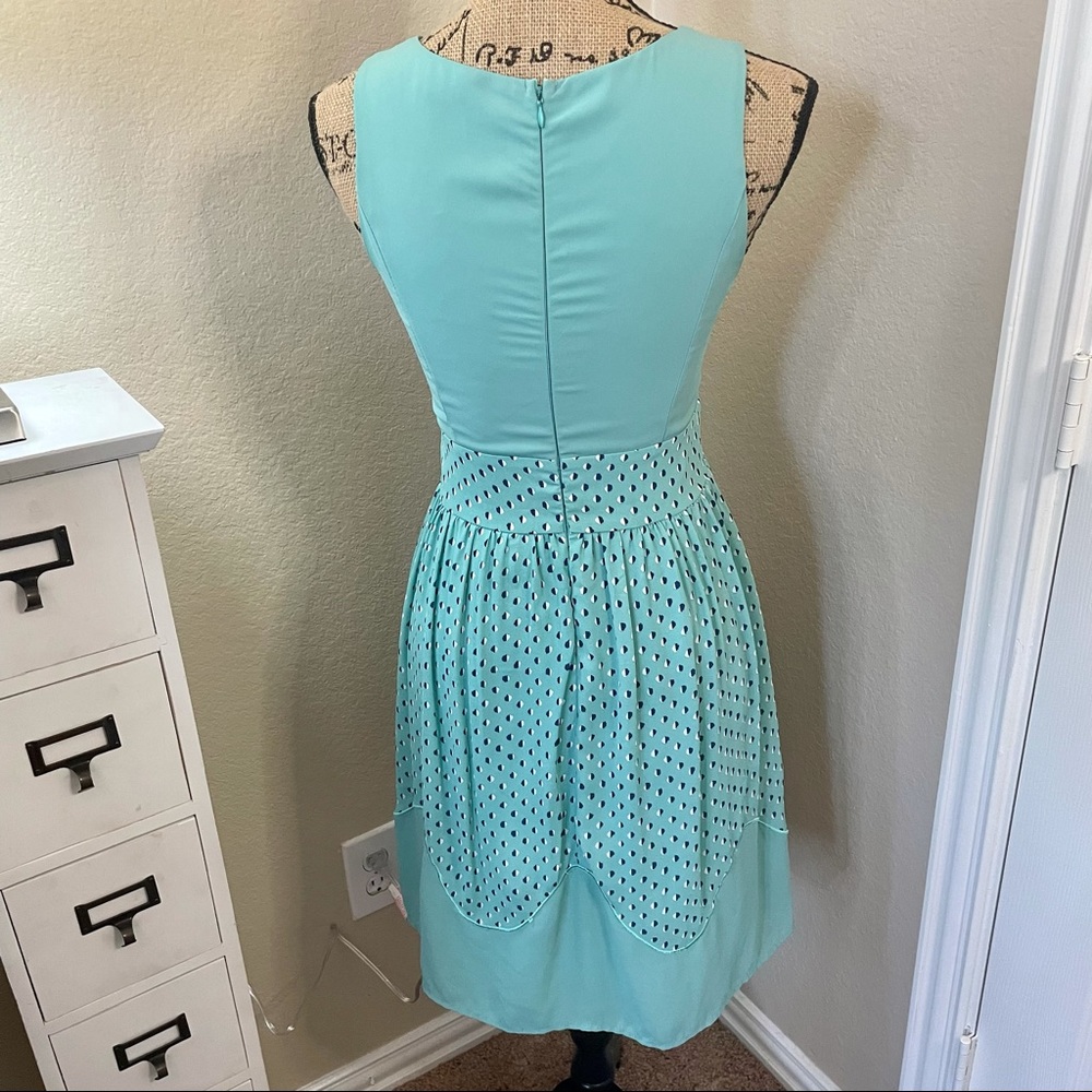 DOE & RAE : Sleeveless Chiffon Tiffany Blue Dress - Picture 6 of 9